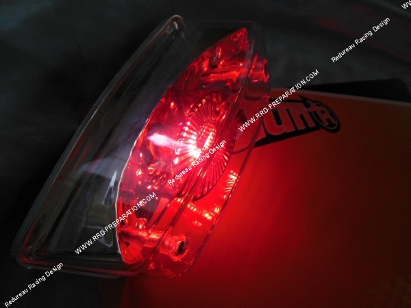vue allumée Feu arrière pour booster MBK STUNT et YAMAHA SLIDER TUN'R Lexus