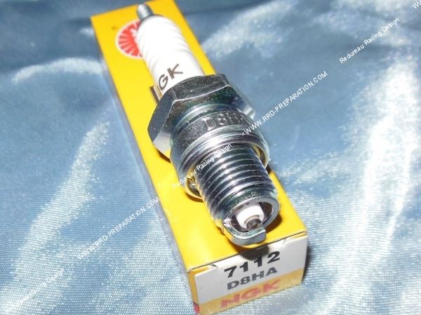 vue Bougie culot court NGK D8HA (indice chaud)