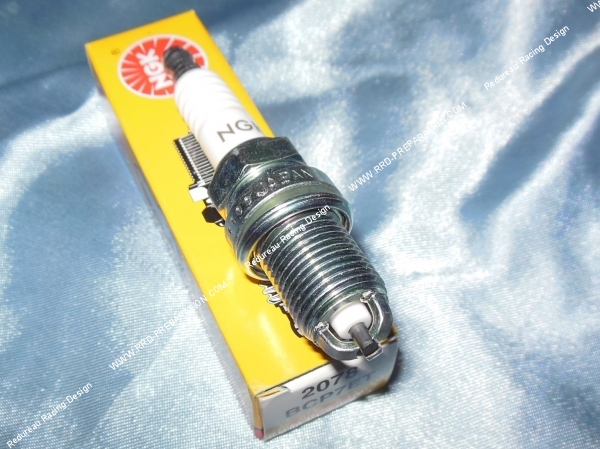 vue Bougie culot long NGK BCP7ET (indice chaud)