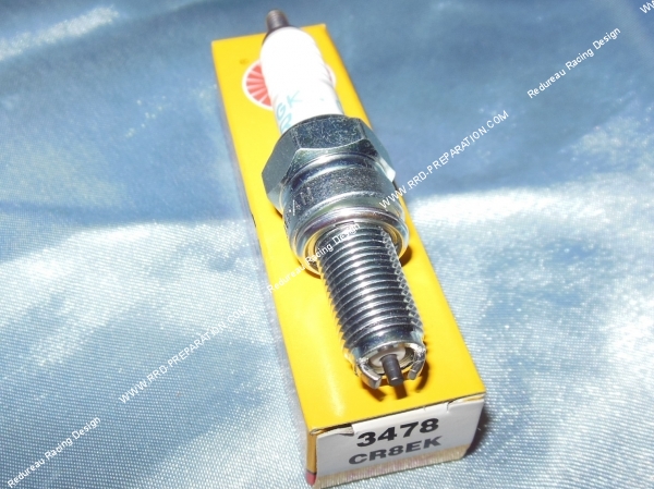 vue Bougie culot long NGK CR8EK (indice chaud)