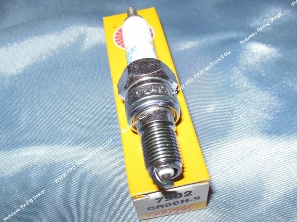 vue Bougie culot long NGK CR9EH-9 (indice moyen)