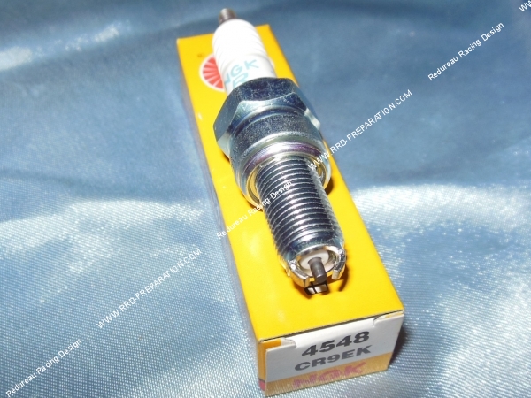 vue Bougie culot long NGK CR9EK (indice moyen)