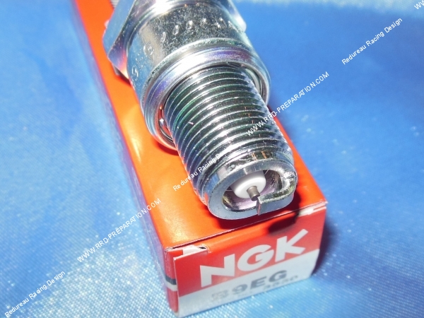 vue Bougie culot long NGK Racing B9 EG nickel compétition (indice moyen froid)