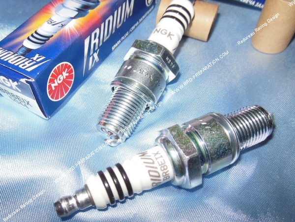 vue Bougie culot long NGK Racing BR8 EIX iridium (indice moyen froid)