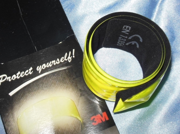 vue Brassard enrouleur jaune fluo 3M 40 X 4,6cm 