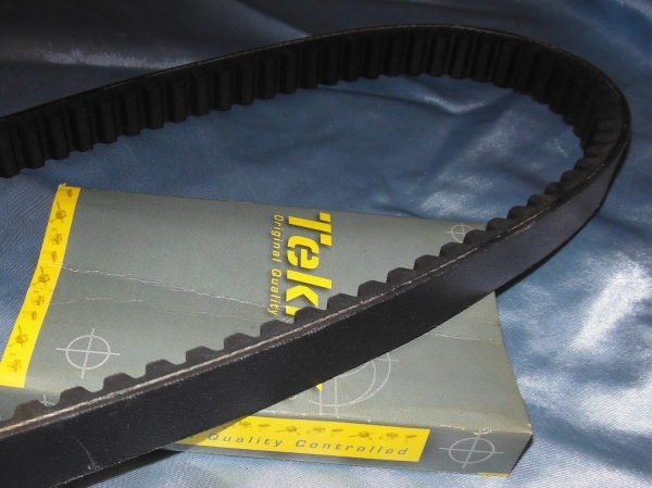 vue Courroie TEKNIX pour maxi-scooter 125cc YAMAHA X MAX  MBK SKYCRUISER