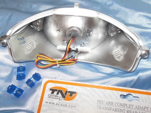 vue Feu arrière pour scooter PEUGEOT SPEEDFIGHT 2 TNT TUNING LEXUS a led