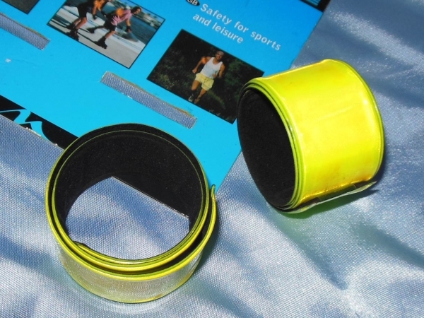 vue Jeu de 2 brassards enrouleurs jaune fluo 3M 34 X 3cm