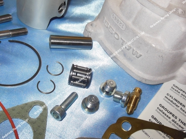 vue marque Cylindre  piston 70cc Ø47mm sans culasse MALOSSI MHR TEAM aluminium (axe 12mm) minarelli horizontal liquide (nitro, aerox, ...)