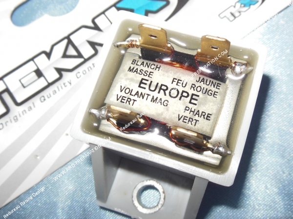 vue Régulateur de tension TEKNIX 4 fiches lettre G pour Peugeot 103