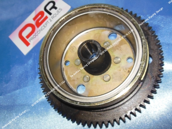 vue Rotor P2R type origine pour allumages origine sur moteur minarelli am6 avec démarreur électrique