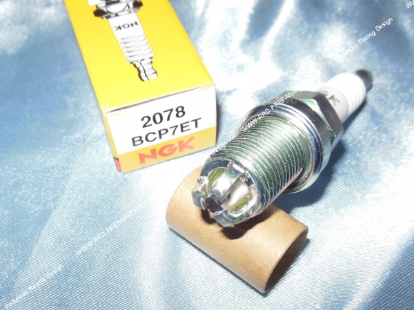 zoom Bougie culot long NGK BCP7ET (indice chaud)