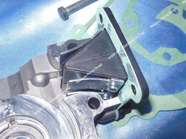 zoom clapets Carters moteur POLINI (avec pipe, clapets, joints...) pour MBK 51, motobecane av10