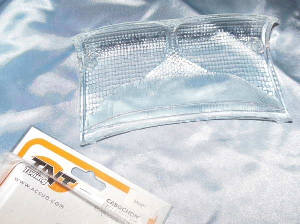 zoom Cabochon feu arrière transparent TNT TUNING pour scooter GILERA STALKER