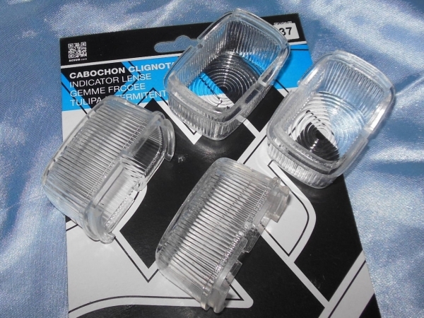 zoom Cabochons clignotants TNT Original transparent pour scooter MBK STUNT & YAMAHA SLIDER