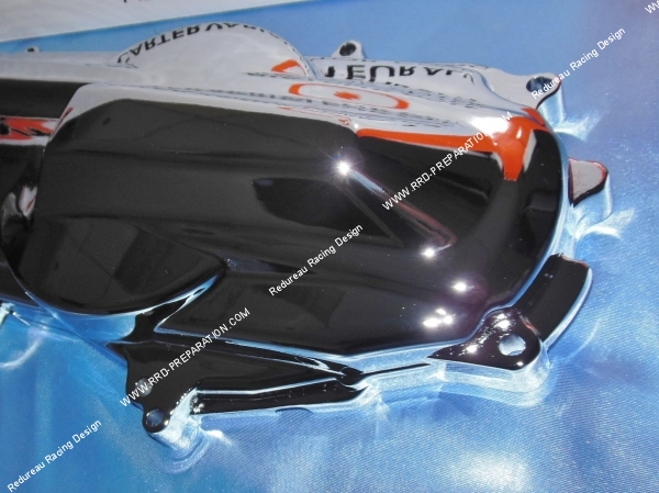 zoom côté Carter de variation TNT TUNING pour scooter moteur minarelli vertical (booster, bw's...) chromé ou carbone