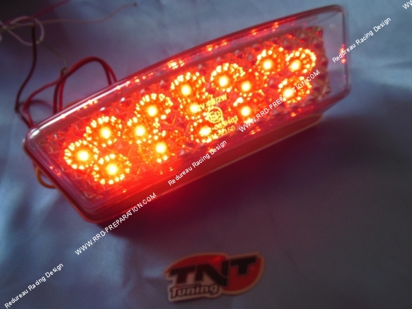 zoom Feu arrière pour booster MBK STUNT et YAMAHA SLIDER TNT TUNING à led